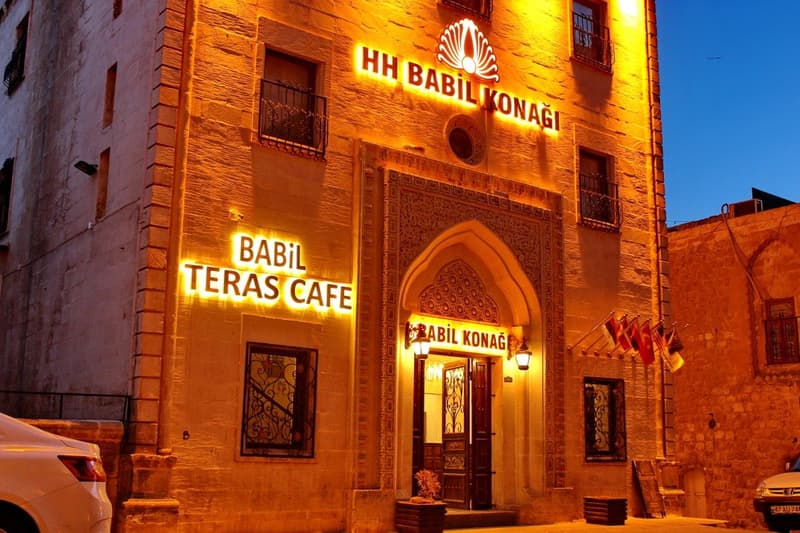 Hh Babil Konağı