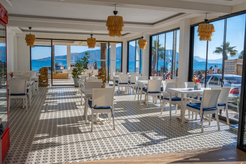 Honeymoon Beach Hotel