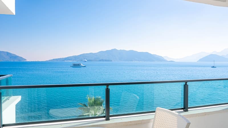 Honeymoon Beach Hotel