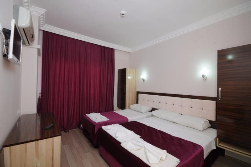 Hotel Rosy Suites