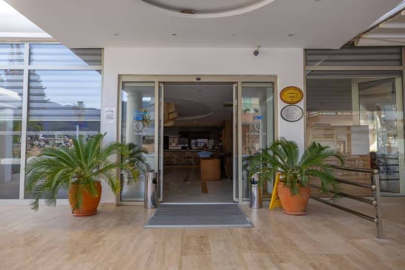 İdaş Hotel +16