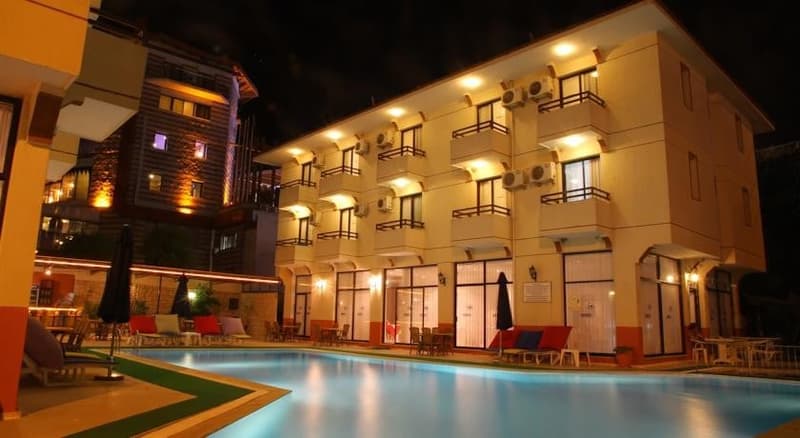 Kanarya Hotel