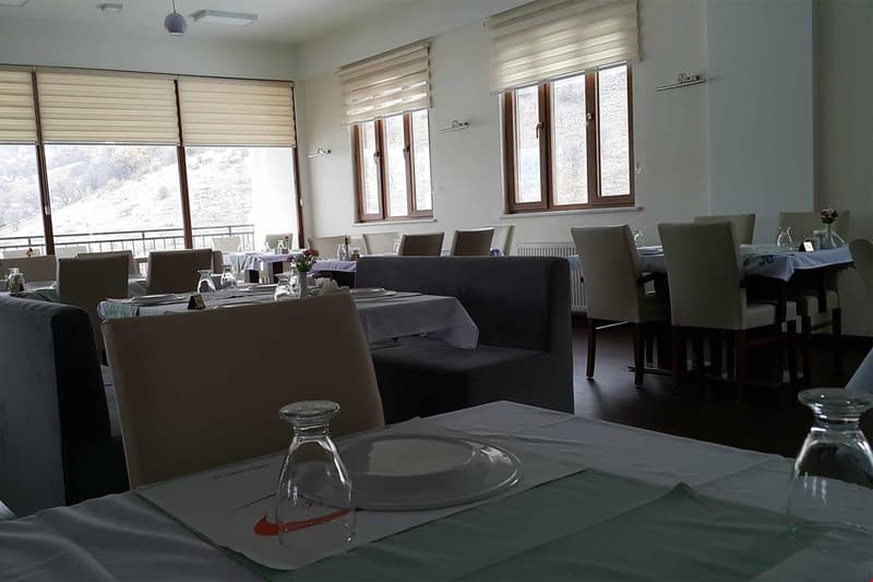 Karşı Bahçe