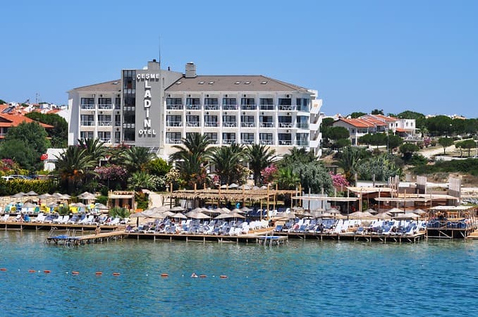 Ladin Otel Çeşme