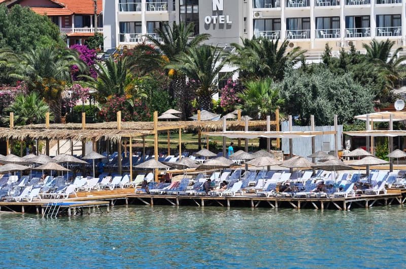 Ladin Otel Çeşme