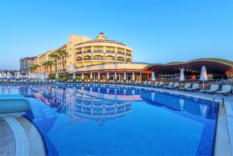 Lrs Port River Hotel & Spa