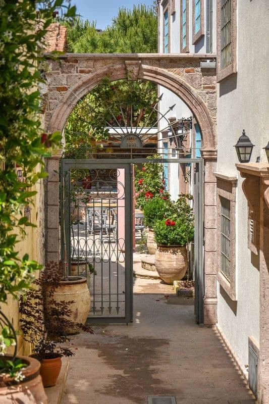 Lunaria Guest House