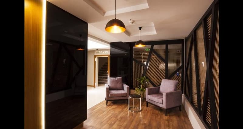 Majura Hotel Business