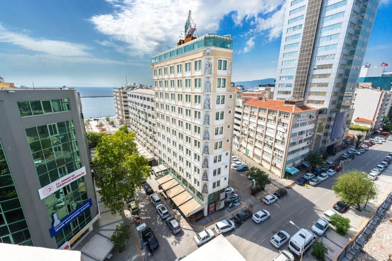 Marla Hotel