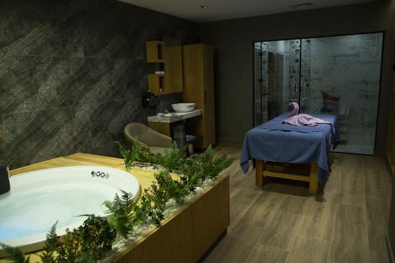 Mayi Hotel