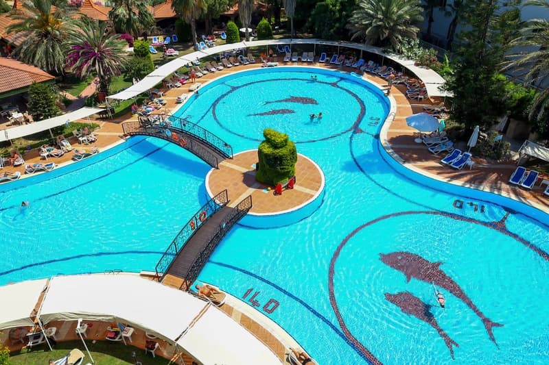 Nova Park Hotel Side
