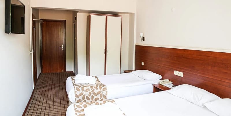 Oylat Güven Hotel
