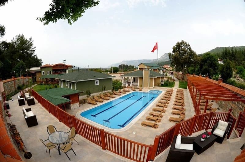 Padok Premium Hotel and Stables