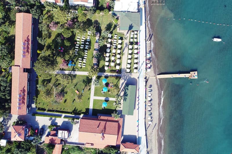 Palm Beach Otel Küçükkuyu