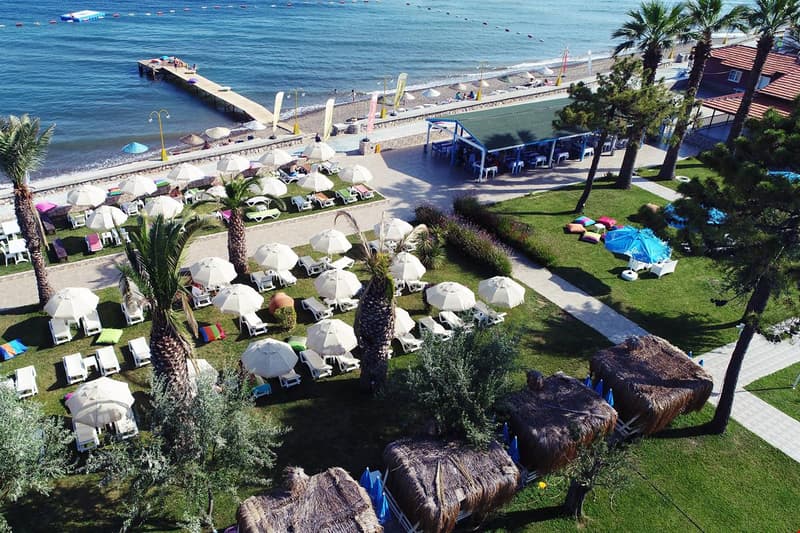 Palm Beach Otel Küçükkuyu