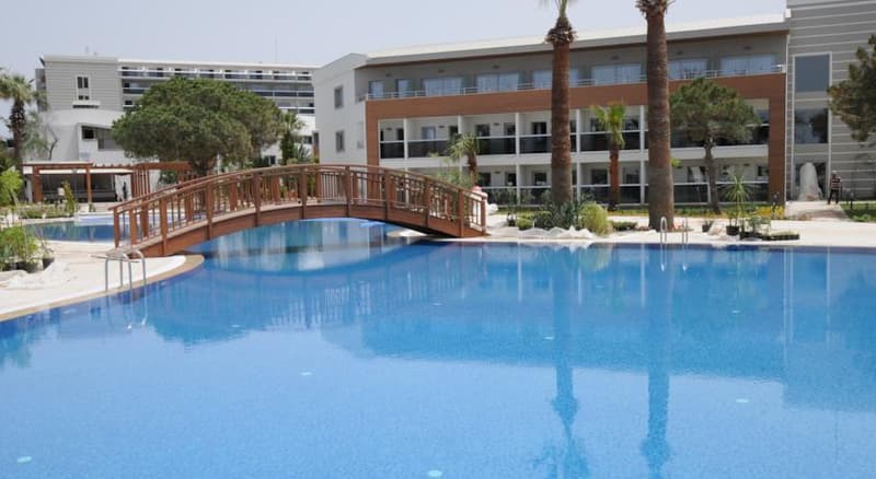 Palm Wings Beach Resort Spa Kuşadası