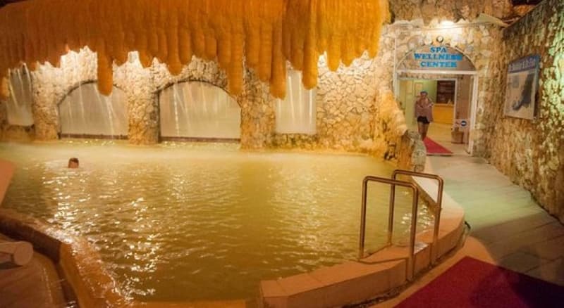 Pam Thermal Hotel Clinic & Spa Pamukkale