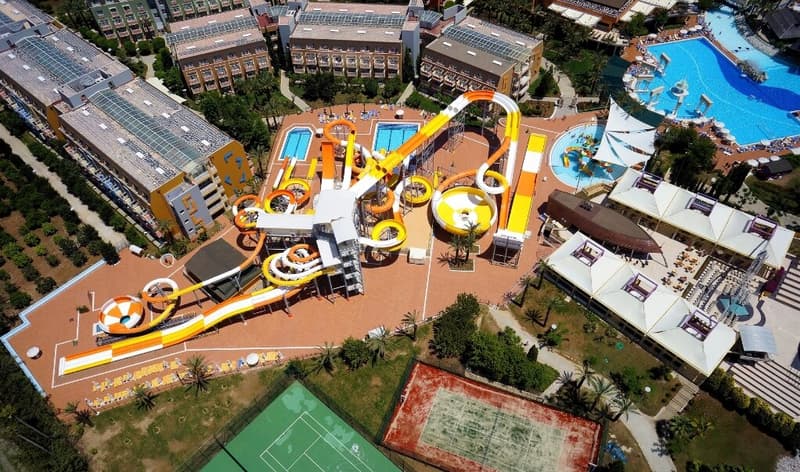 AQI Pegasos World Hotel