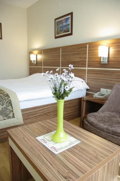 Petek Hotel