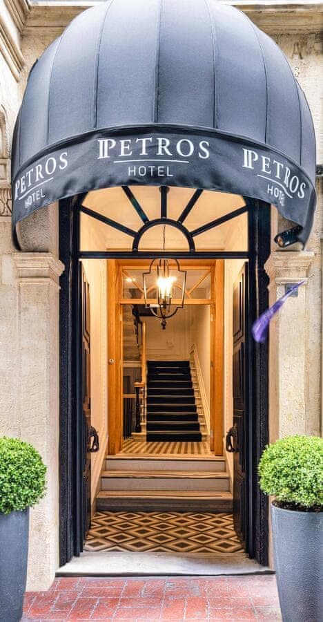 Petros Hotel