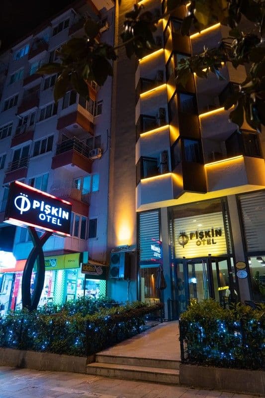 Pişkin Otel