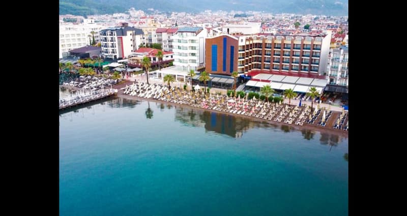 Point Beach Hotel