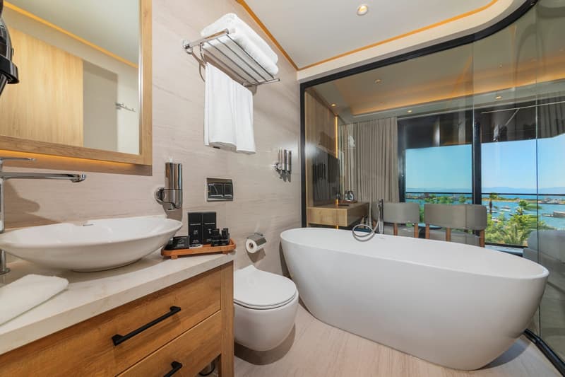 Premier Lounge Hotel