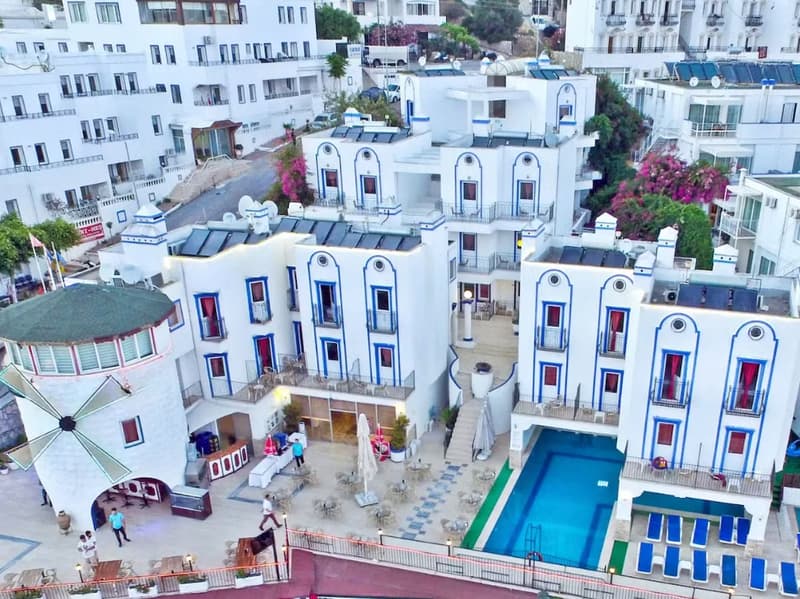 Quatro Life Hotel