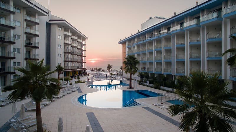 Ramada Hotel & Suites by Wyndham Kuşadası