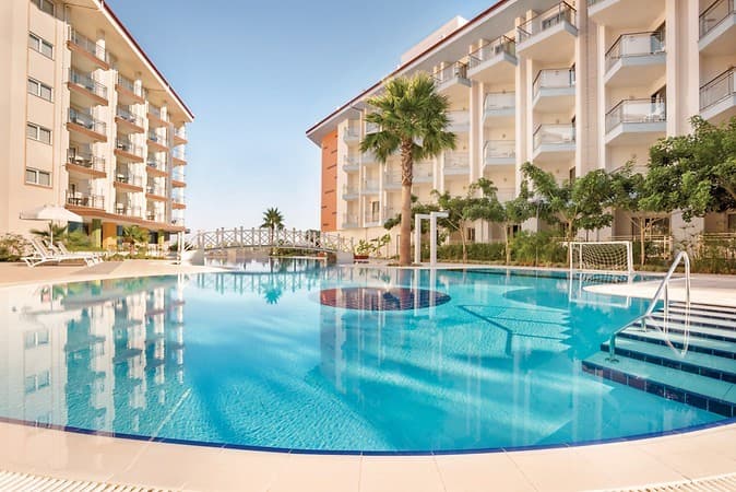 Ramada Hotel & Suites by Wyndham Kuşadası