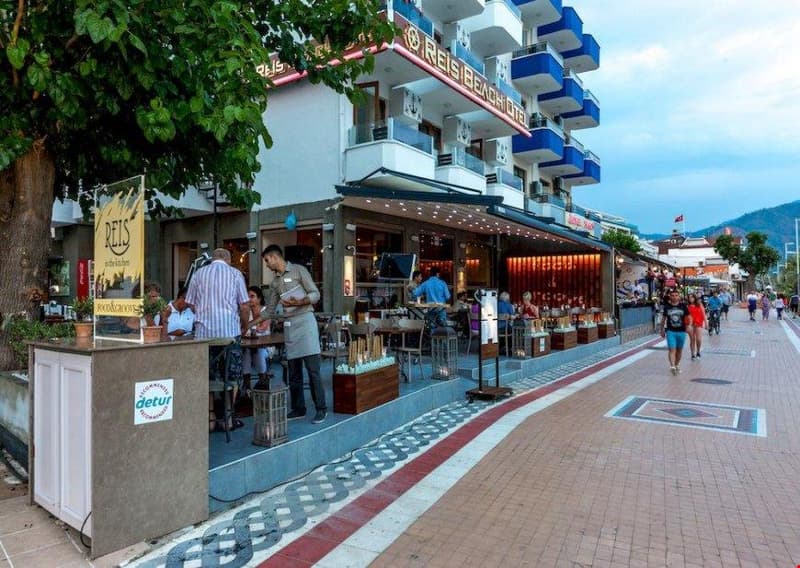 Reis Beach Hotel