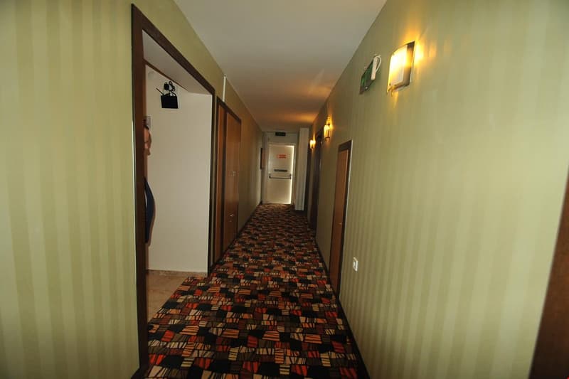 Rest Hotel