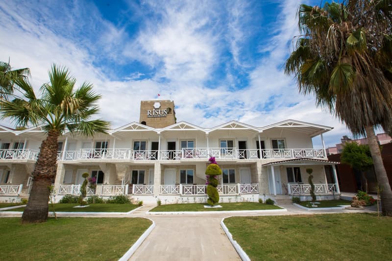 Risus Beach Resort Hotel