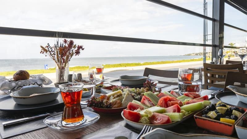 Rudis Deluxe Hotel