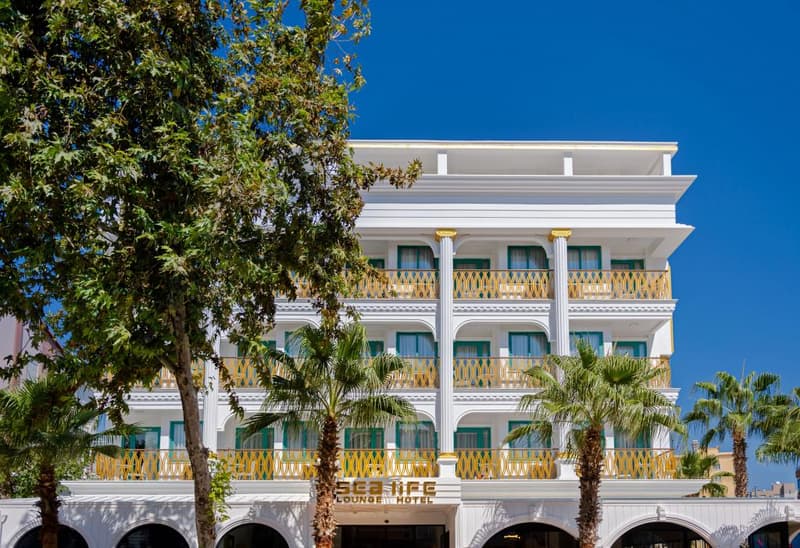 Sealife Lounge Hotel