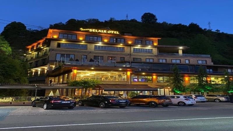 Şelale Otel
