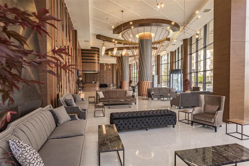 Shimall Deluxe Hotel
