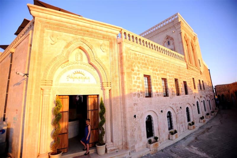 Shmayaa Hotel
