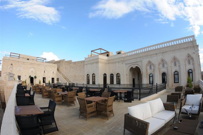 Shmayaa Hotel