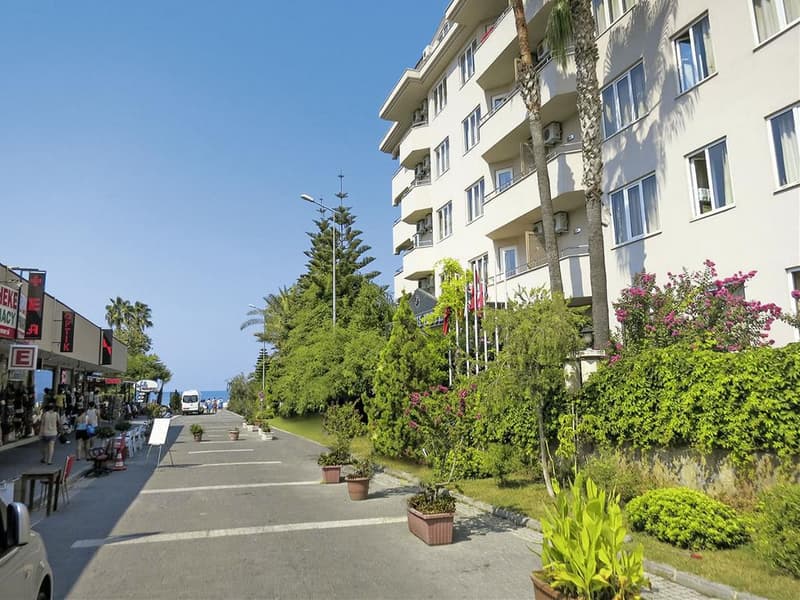 Side Bay Hotel