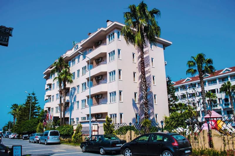Side Bay Hotel