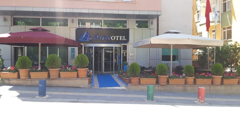 Siyav Hotel