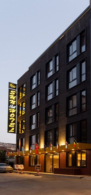 Sun Suit Hotel