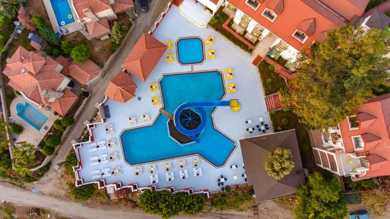 Sunshine Holiday Resort