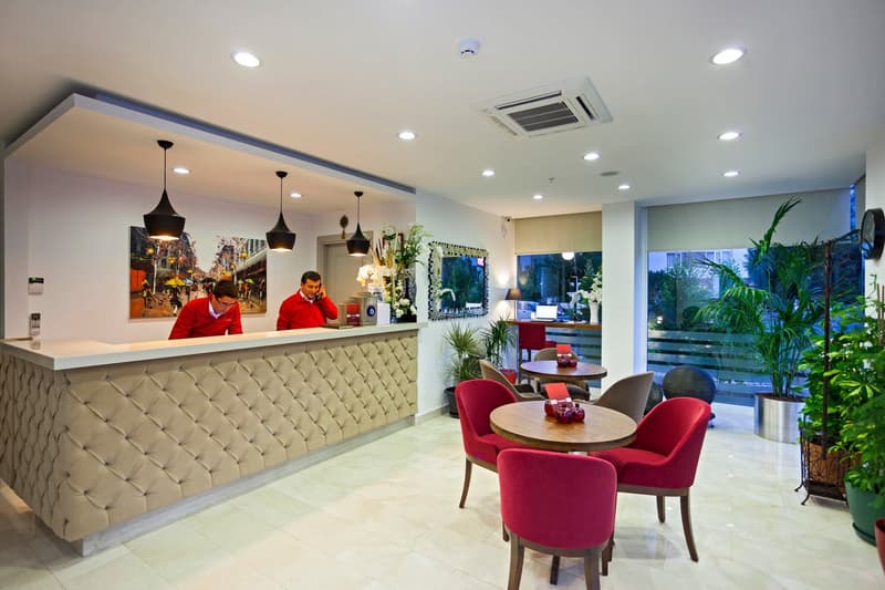 The Room Hotel & Apartments