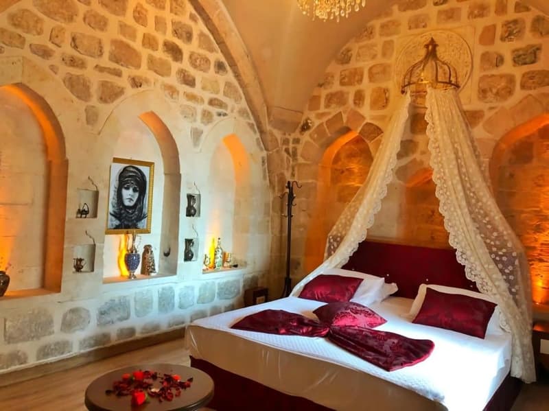 Tuğhan Hotel