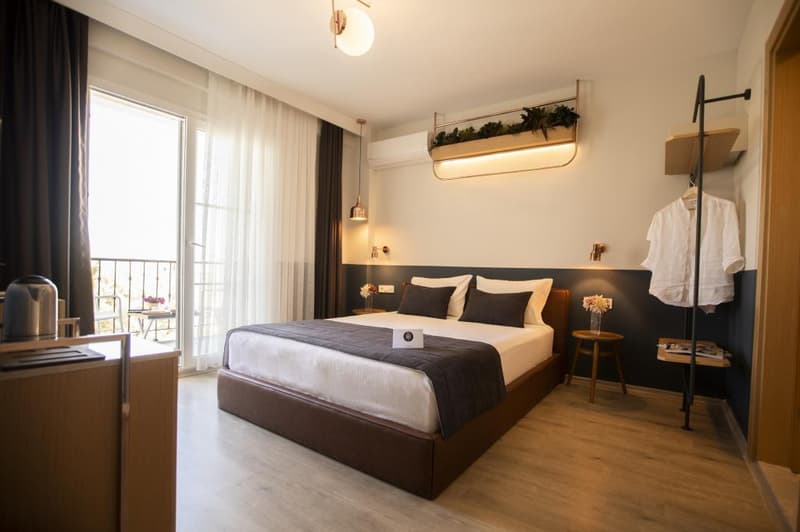 Urla 1867 Hotel