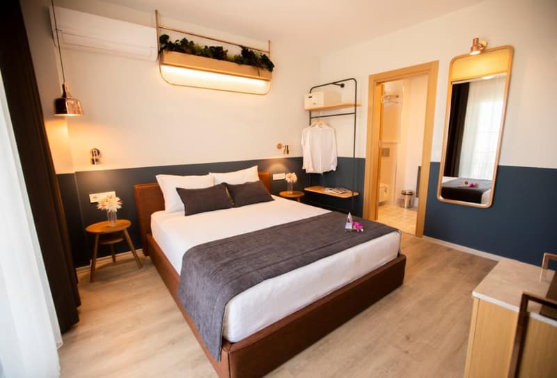 Urla 1867 Hotel