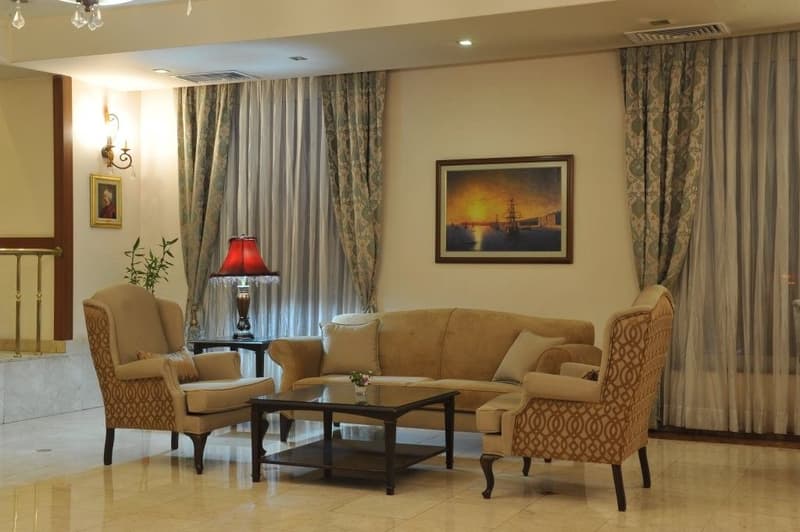 Usta Park Hotel