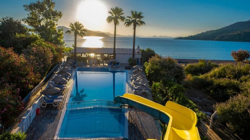 Verano Beach Hotel